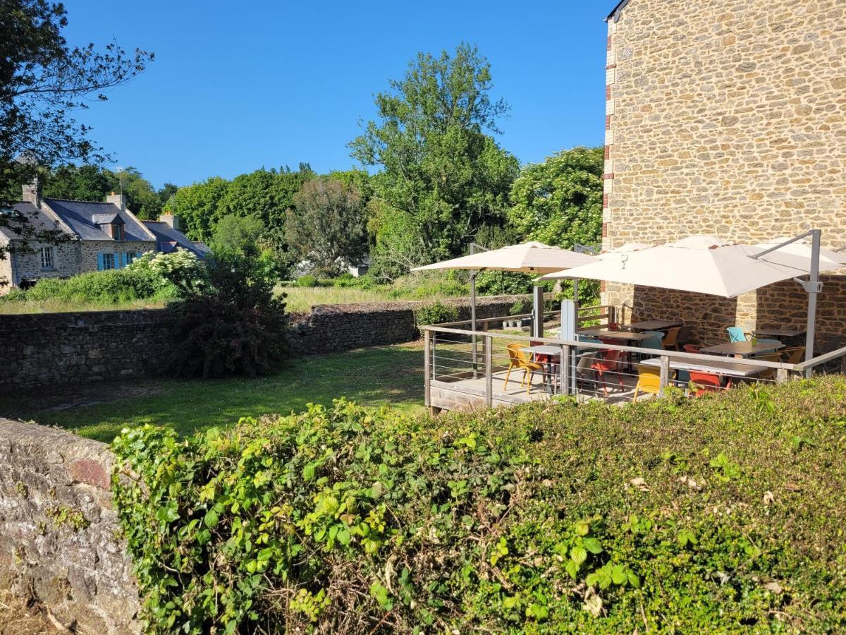 Hotel Le Petit Montmartre Dinard Esterno foto