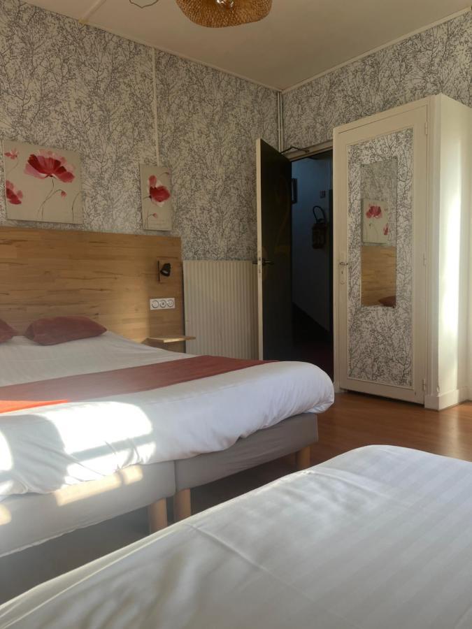 Hotel Le Petit Montmartre Dinard Esterno foto